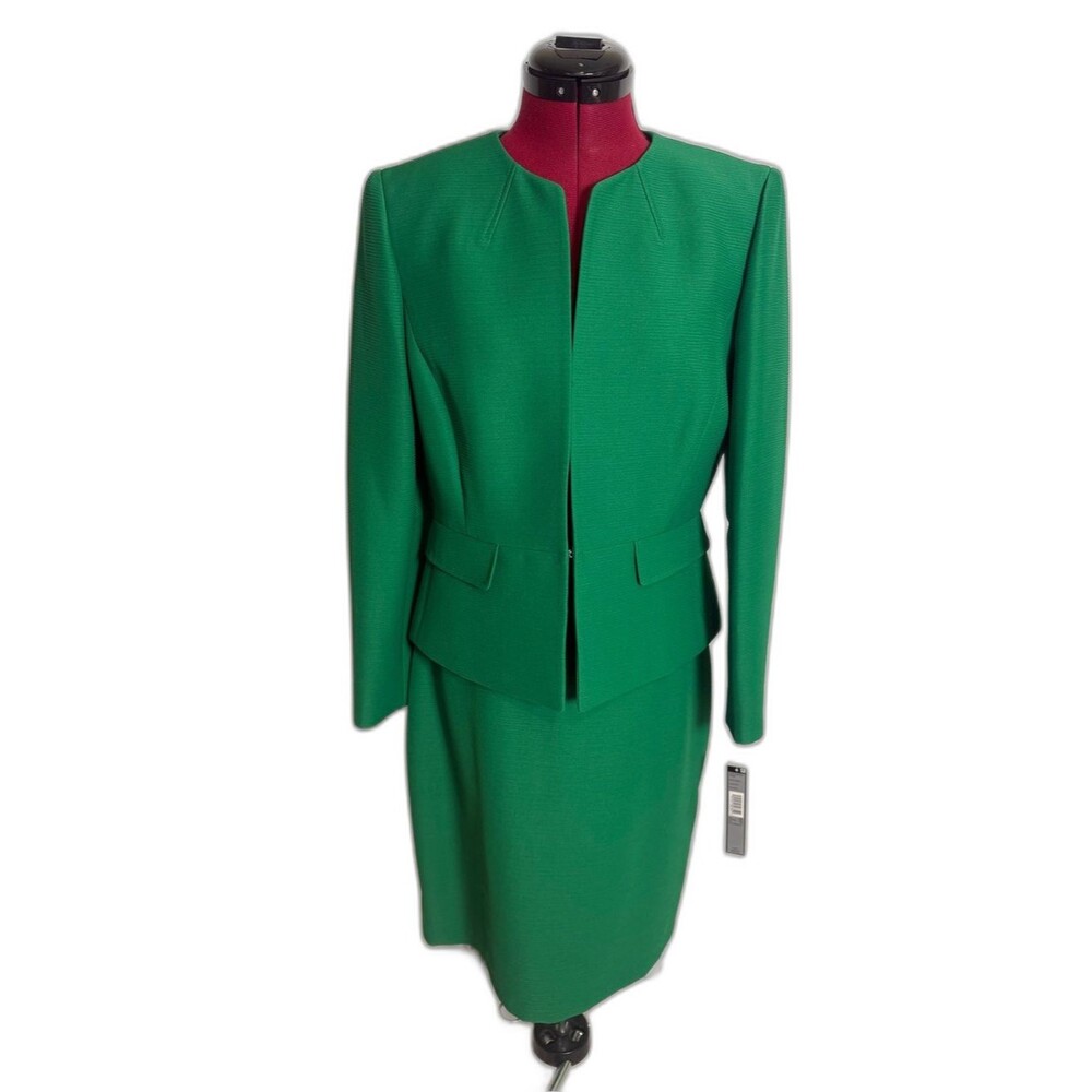 NWT Tahari ASL Skirt Suit Size 8P Kelly Green 2-Piece Set Blazer & Skirt